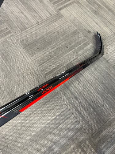 New Right Handed P28 Bauer Vapor League Hockey Stick