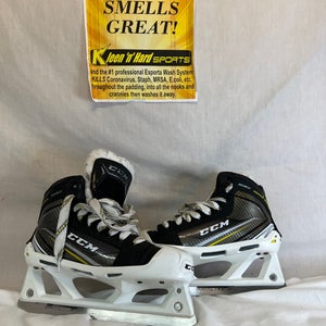 Junior Used CCM Tacks 9060 Hockey Goalie Skates Regular Width Size 5