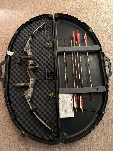 Darton Viper Left Hand Bow with Case+ Arrows