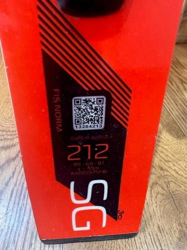 USED ONLY ONCE Atomic 212 cm Racing Redster SG Skis With Bindings Max Din 20