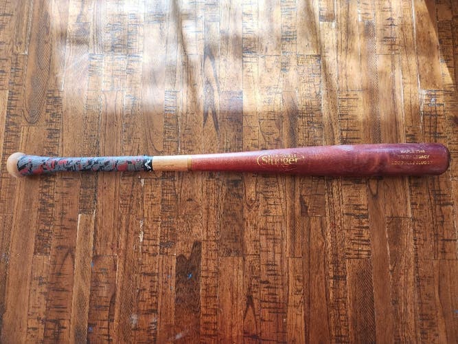 Used Louisville Slugger Maple Y243 Bat (-4) 26 oz 30"