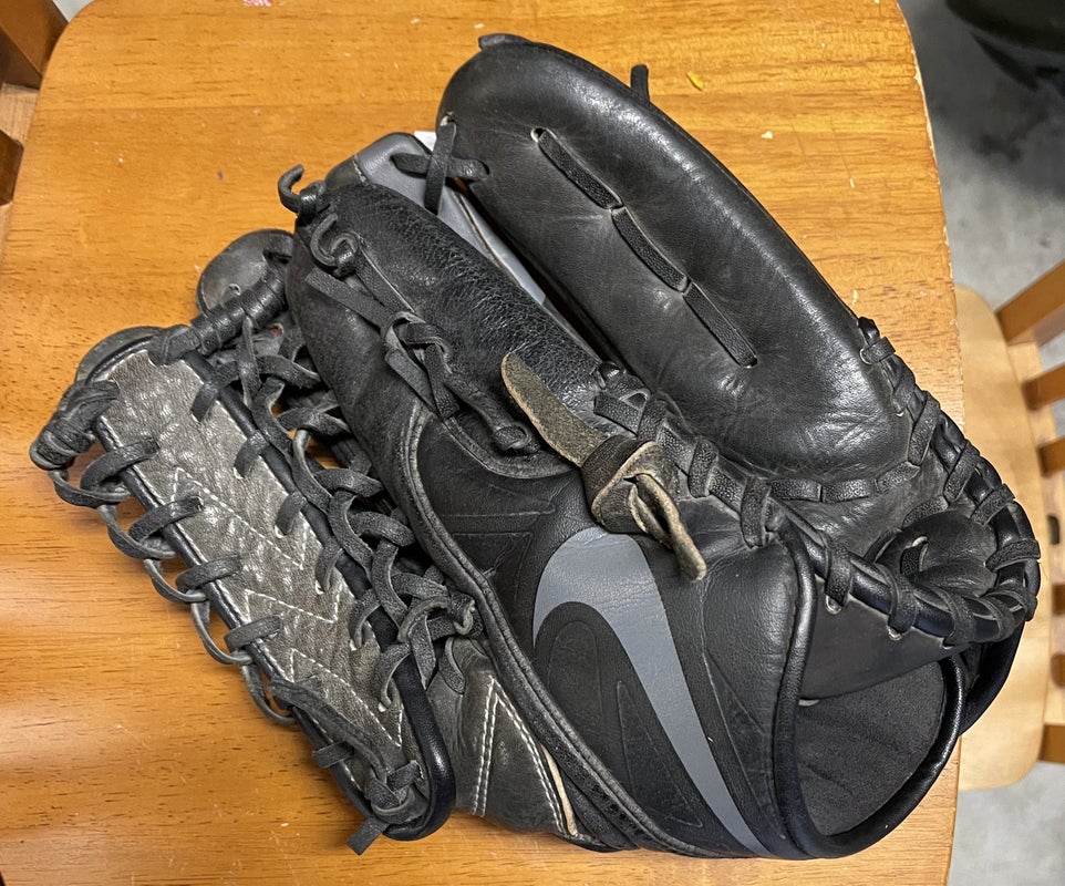 Nike MVP, 12.00 Glove, Softball-Baseball, Used, Black
