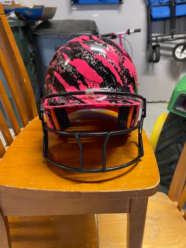 Schutt Helmet with Face Mask, Black & Pink