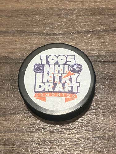 1995 NHL Entry Draft Collectible Hockey Puck