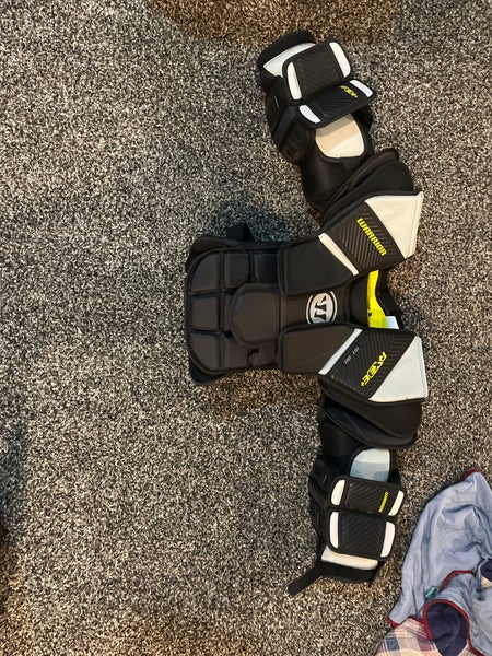 Completely New Medium/large Warrior RX3E+ Goalie Chest Protector