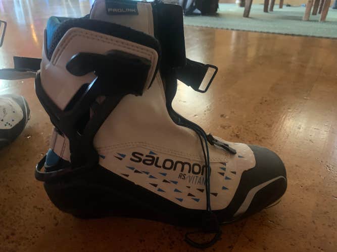 Barely Used Salomon Cross Country Skate Boot- Prolink/NNN Size 5.5
