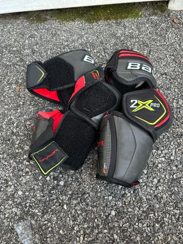 Medium Bauer  Vapor 3X Pro Elbow Pads