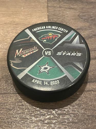 Minnesota Wild vs Dallas Stars NHL Official Match Up Hockey Puck