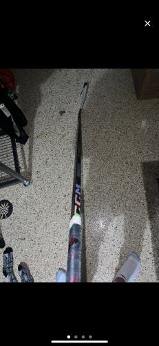 Senior Right Handed P29 JetSpeed FT5 Pro Hockey Stick