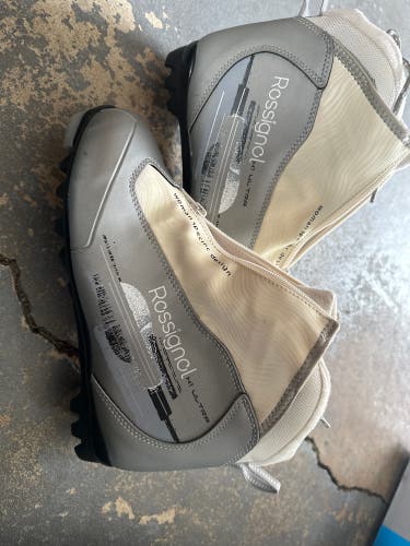 Used Rossignol Cross Country Ski Boots Women’s