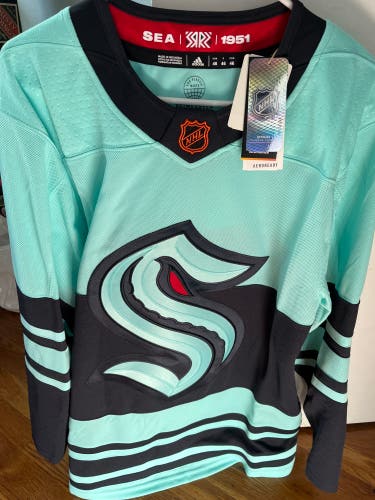 Kraken Reverse Retro Jersey size US 46