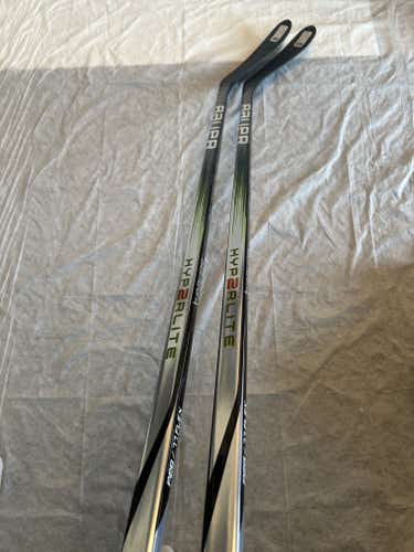 Bundle 2 X Bauer VAPOR HYPERLITE 2 Hockey Stick | 77 Flex P28 Curve | Senior Right Hand