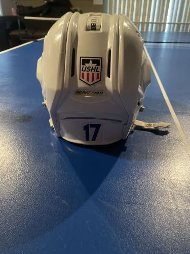 Used Large Bauer Helmet