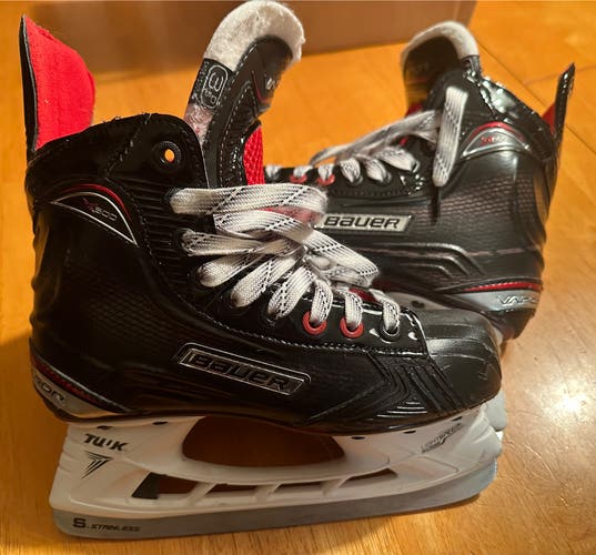 Bauer Vapor X600 hockey skates size 3.5 D