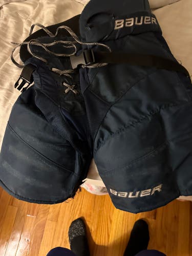 Youth Medium Bauer  Hockey Pants