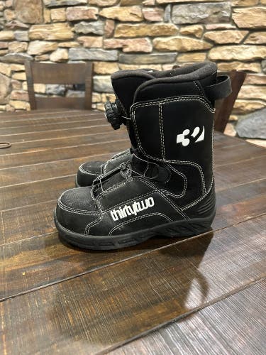 Kid's Size 3.0 (Women's 4.0) Thirty Two All Mountain Kids Boa Snowboard Boots
