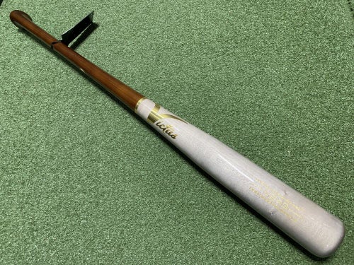 Victus Pro Reserve V243 Axe Handle Maple Wood Baseball Bat - 33" ~ New