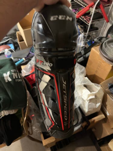 Used CCM 15" JetSpeed FT390 Shin Pads