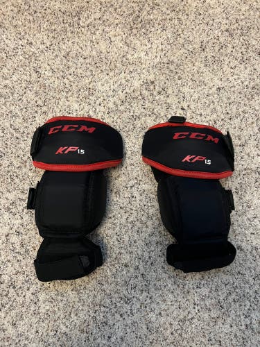 CCM 1.5 Junior Goalie Knee Protector