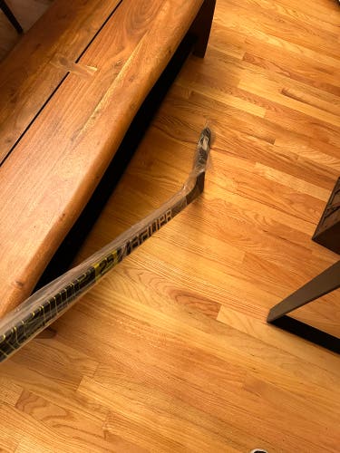 Senior Left Hand P92  Supreme 2S Pro Hockey Stick