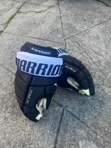 Penguins Pro Stock Warrior Alpha Gloves 13”