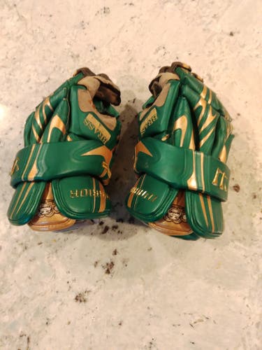 Used Player's Warrior Brass Monkey Lacrosse Gloves 13"