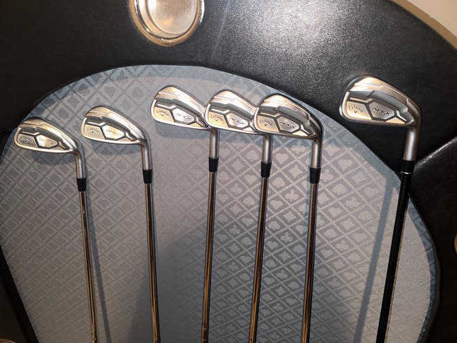 Men's Right Handed Regular Flex Steel Shaft Apex CF16 Iron Set