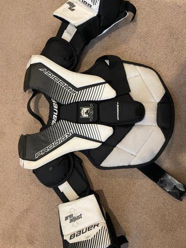 Used Large/Extra Large Bauer Prodigy Goalie Chest Protector