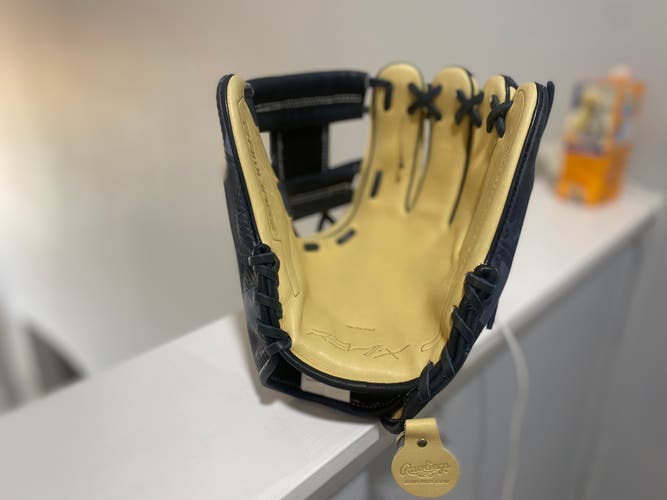 NWOT 2023 RAWLINGS REV1x 11.5” Glove REV204-2XCN
