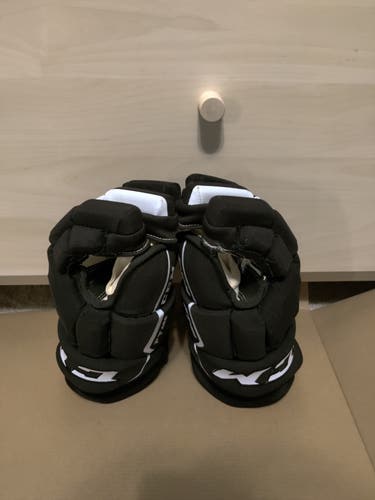 Used CCM Jetspeed FT485 Gloves 15"
