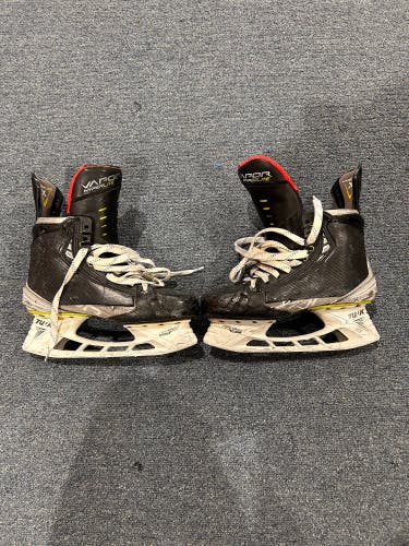 Used Bauer Size 7.5 Vapor Hyperlite Hockey Skates