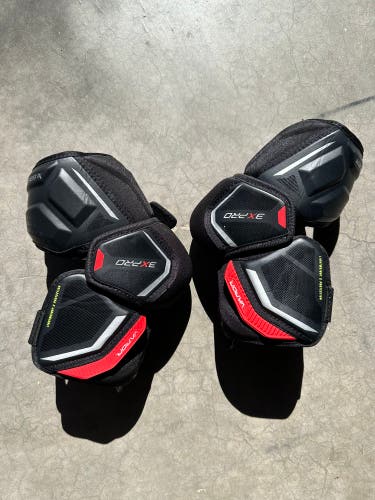 Used Medium Bauer Vapor 3X Pro Elbow Pads