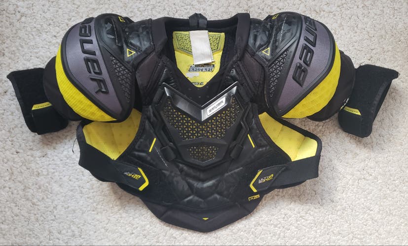 Junior Used Medium Bauer Supreme Ultrasonic Shoulder Pads