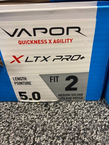 New Bauer Size 5 Vapor XLTX Pro+ Hockey Skates