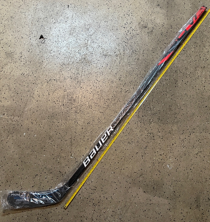 Senior Right Handed P92M Pro Stock Vapor 2x Team Hockey Stick