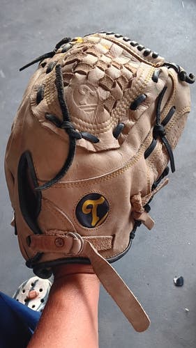 Used Right Hand Throw Tamanaco St-18 Baseball Glove 11.5"