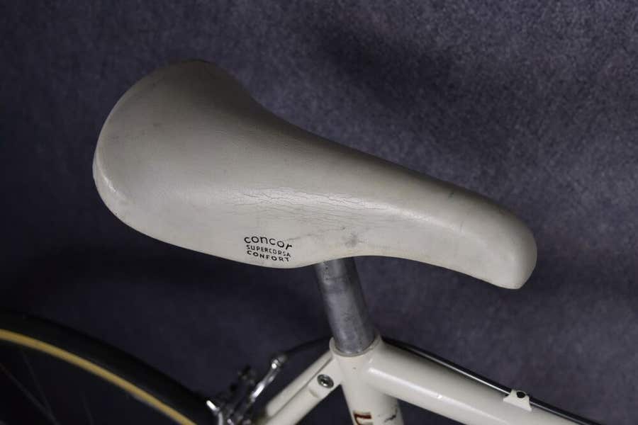 TREK 2000 ALUMINUM ROAD BIKE SIZE LARGE, 57 CM, 12 SPEED, DURA ACE