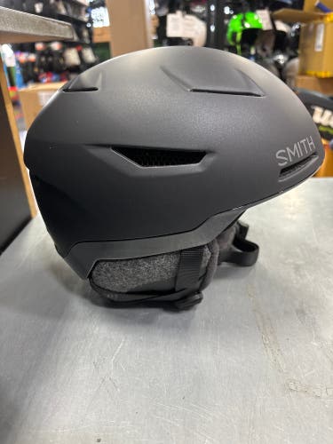 Used Medium Smith Vida Helmet