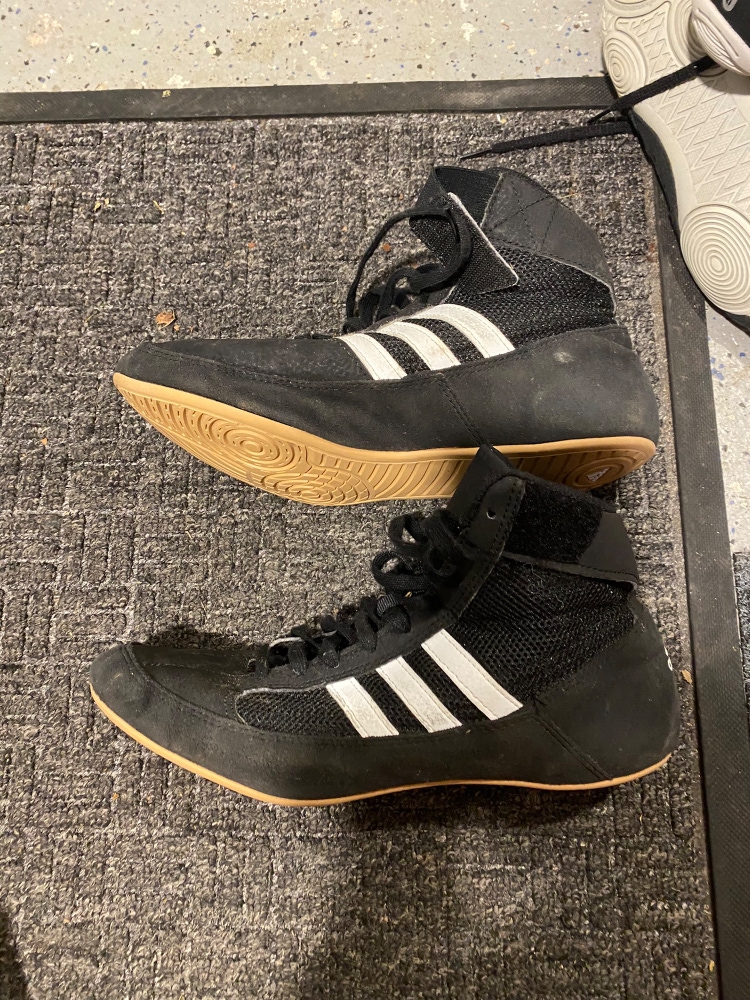 Used Adidas HVC2 Wrestling Shoes Size 9