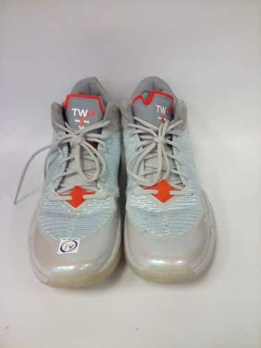Used New Balance Senior 14 Basketball Shoes