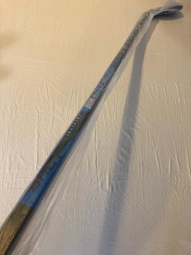 New Senior True Catalyst 9X Right-Handed Anderson Hockey Stick