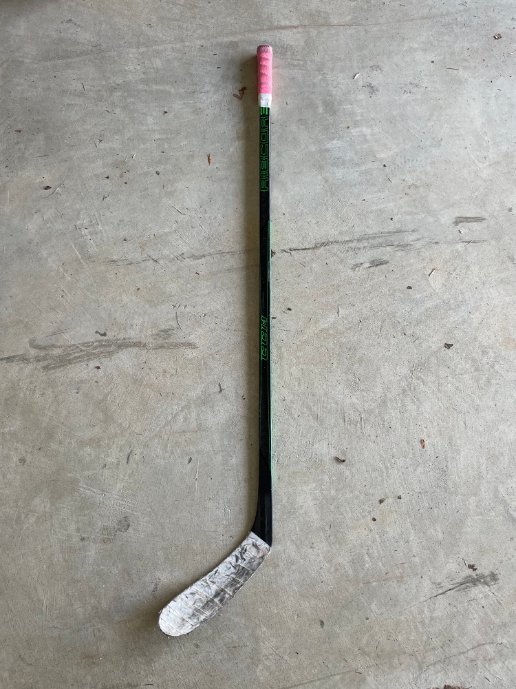 Junior Right Handed P28  Trigger 5 Hockey Stick