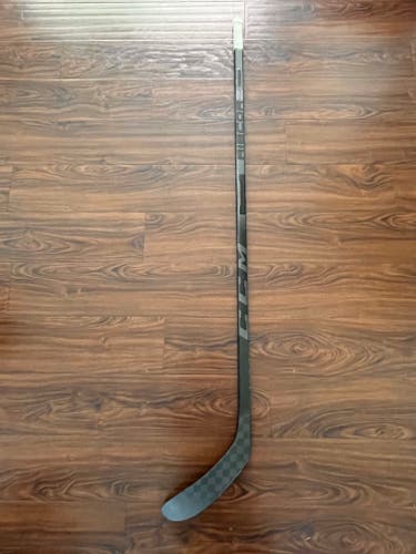 Used Intermediate CCM Left Hand Ribcor Trigger 6 Hockey Stick P28