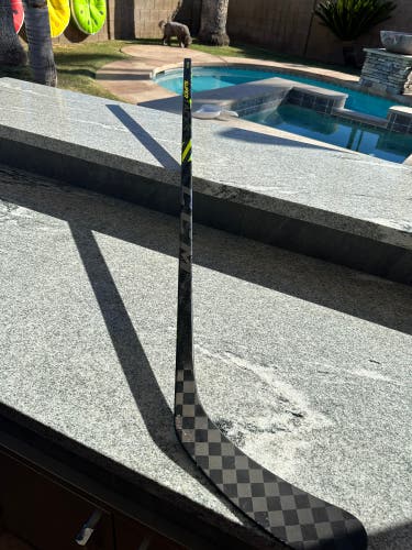 Intermediate Left Hand P29  Super Tacks AS4 Pro Hockey Stick