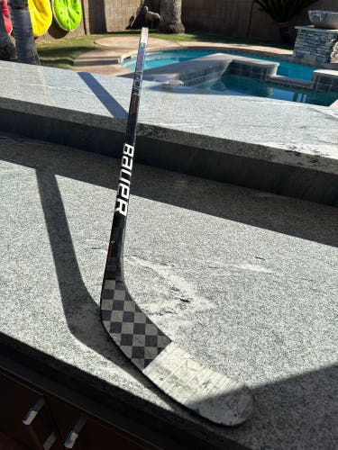 Intermediate Left Hand P92M  Vapor Hyperlite Hockey Stick