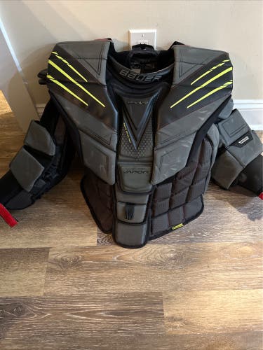 Bauer Hyperlite Goalie chest Protector Senior Small