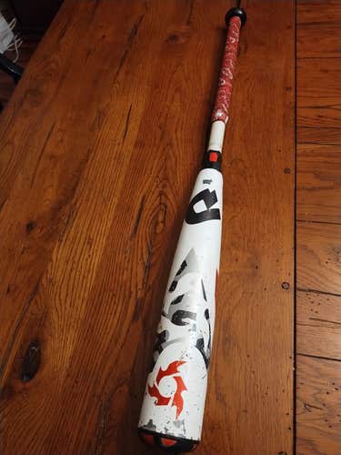 Used USSSA Certified 2020 DeMarini Hybrid Voodoo Bat (-5) 26 oz 31"