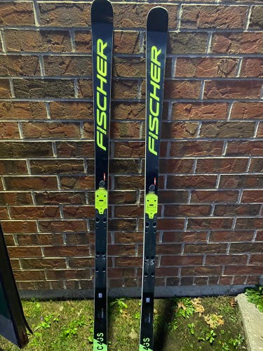 Worldcup Race Room Fisher GS Skis