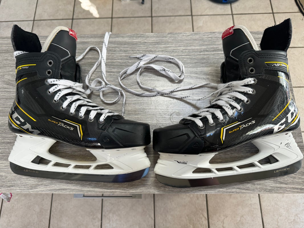 Senior Slightly Used Pro Stock CCM Super Tacks AS3 Pro Hockey Skates Regular Width Size 10 D