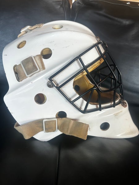 Senior Used Bauer 960 Goalie Mask